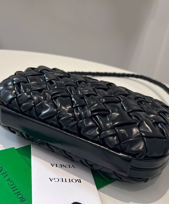 Bottega Veneta Knot On Strap 717623
